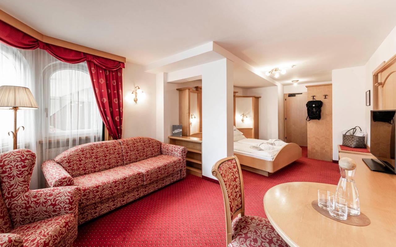 Alpenheim Charming & Spa Hotel Ortisei Exteriör bild
