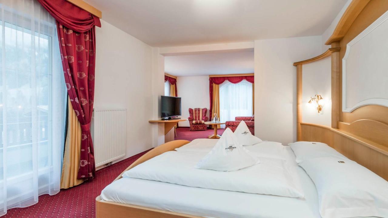 Alpenheim Charming & Spa Hotel Ortisei Exteriör bild