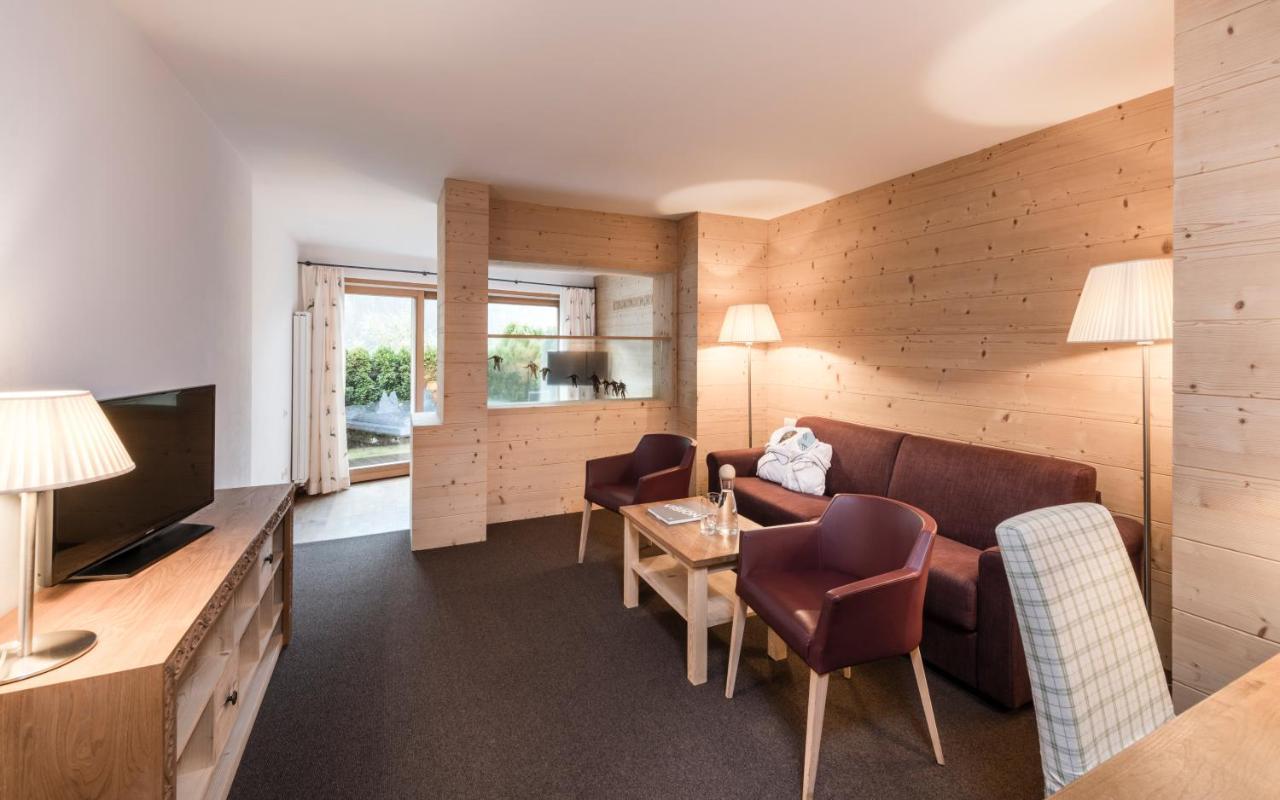 Alpenheim Charming & Spa Hotel Ortisei Exteriör bild