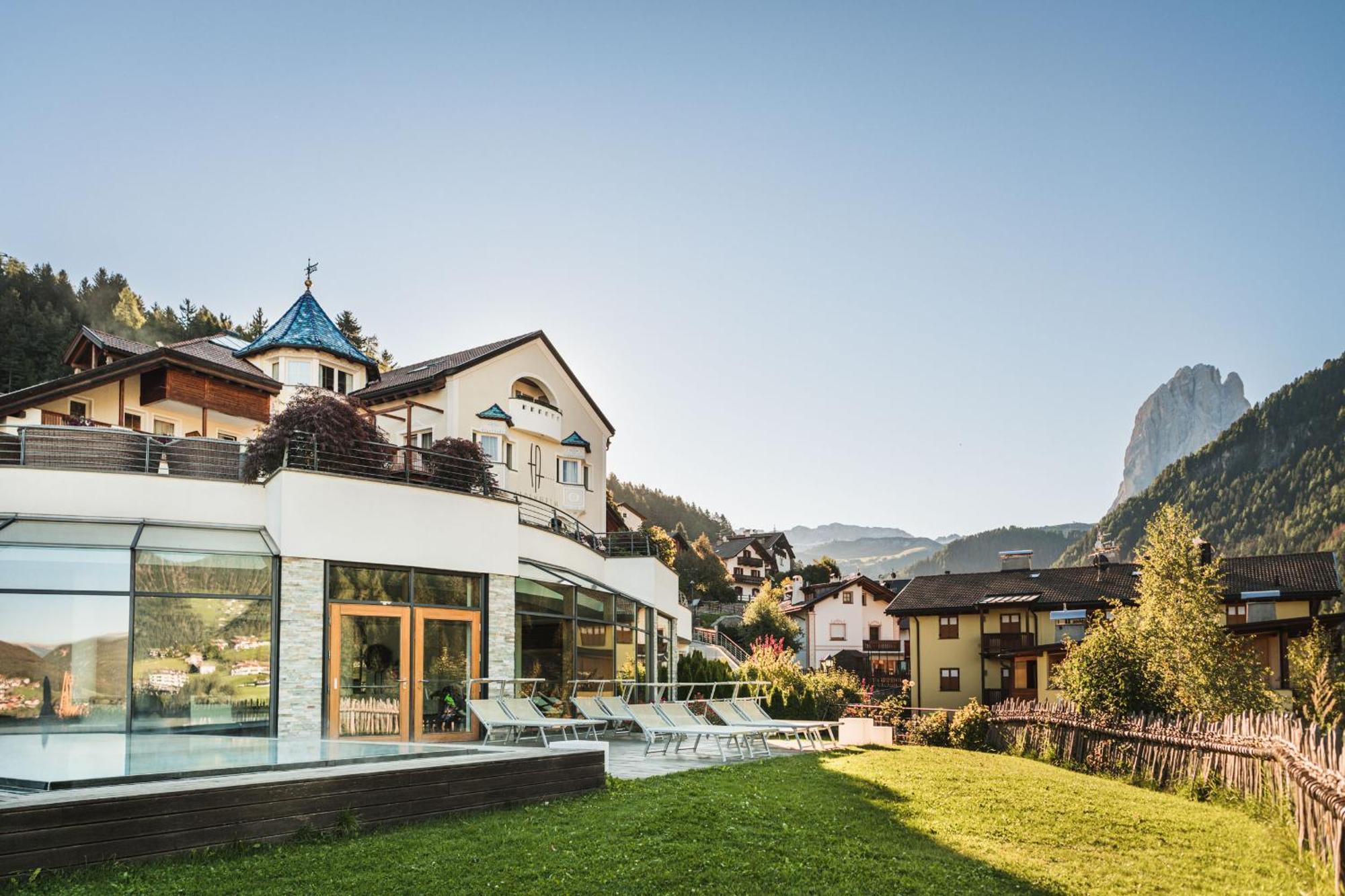Alpenheim Charming & Spa Hotel Ortisei Exteriör bild