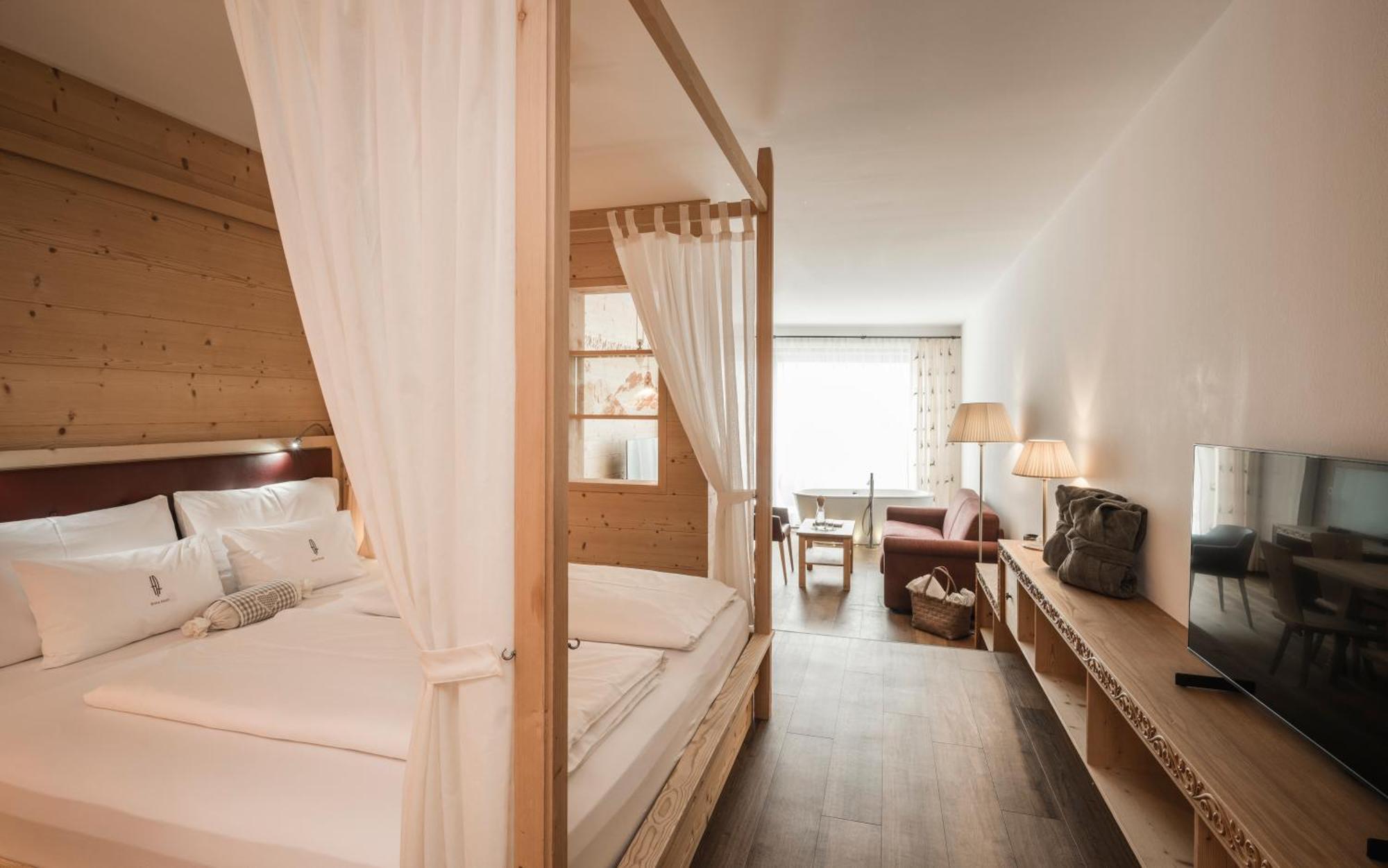 Alpenheim Charming & Spa Hotel Ortisei Exteriör bild
