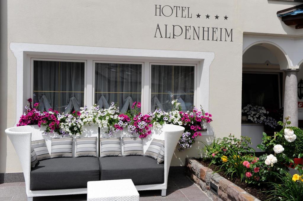 Alpenheim Charming & Spa Hotel Ortisei Exteriör bild